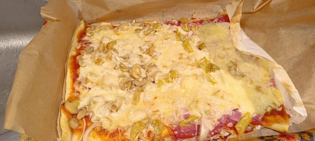 Friend offered to make pizza.