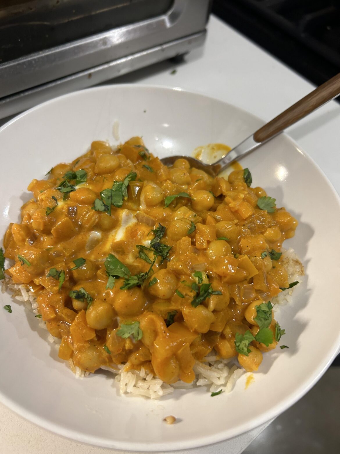 Indian style chickpea coconut curry 8/10 really nice combination of flavors 👍👍