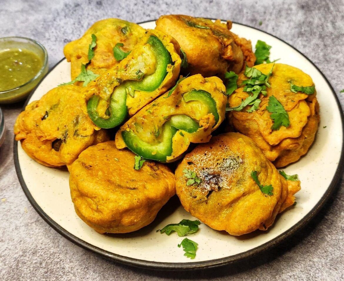 Aloo stuffed capsicum bonda