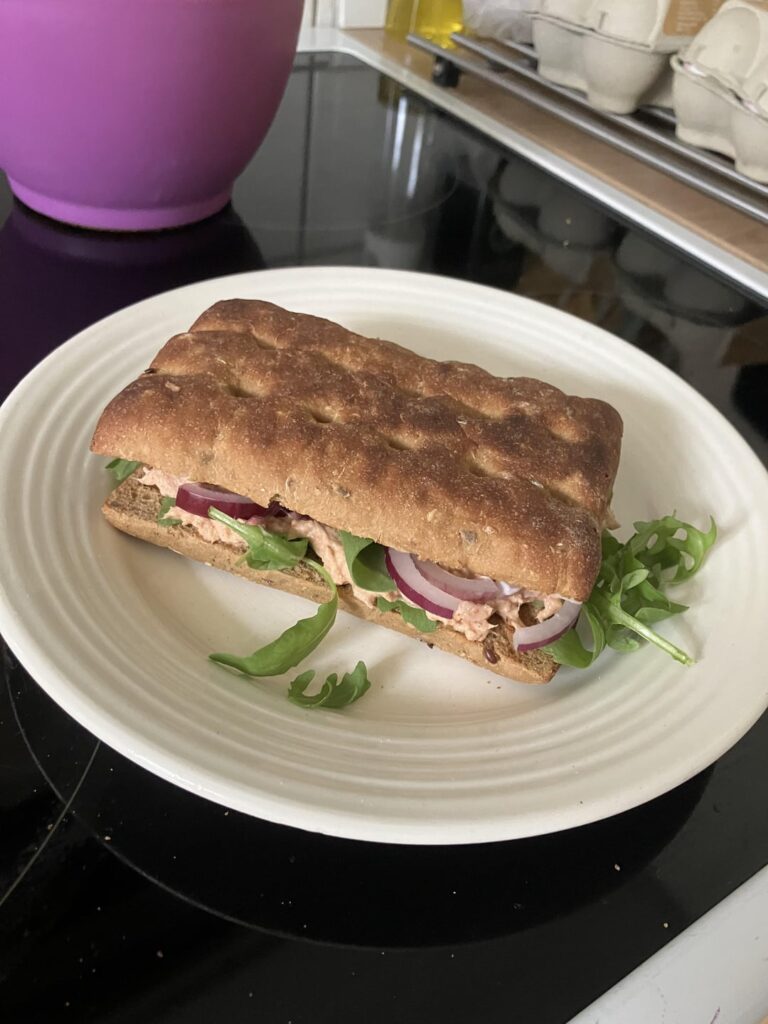 My breakfast today, containing an entire red onion🤤