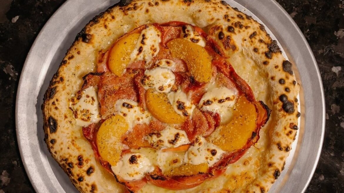 Zzavia Napoletana Pizza in Leaside: "Former Gusto 501 chef opens what just might be one of Toronto’s best new pizzerias"