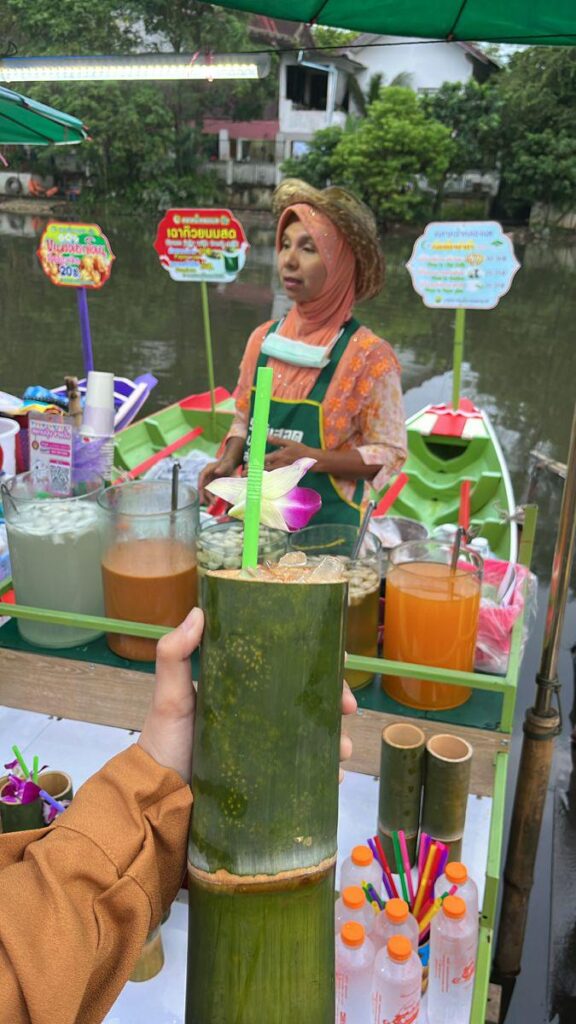 📍Khlong Hae Floating Market