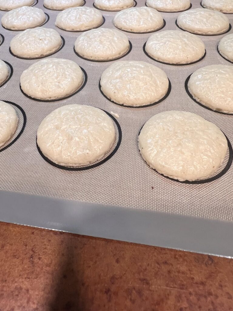 Wrinkly macarons