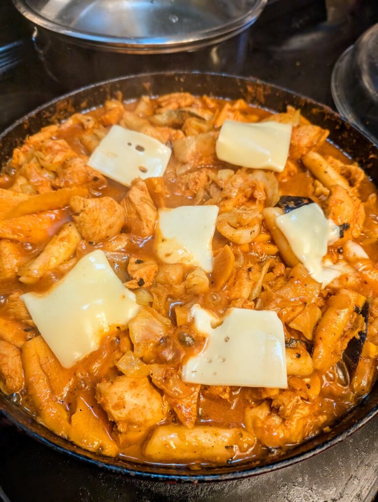 First time dakgalbi ❤️ The chicken is so succulent after marinading for 24 hours