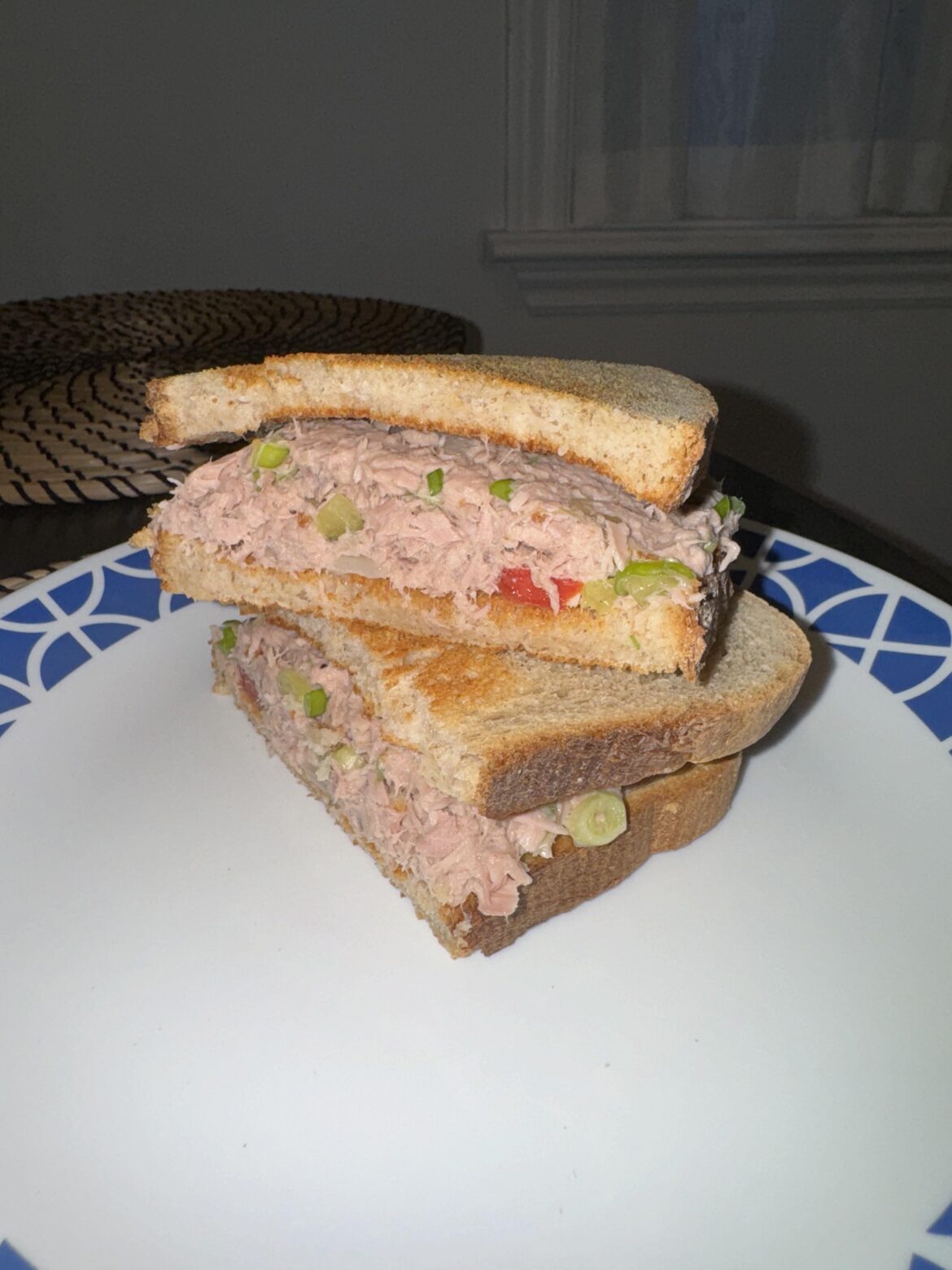 Tuna sandwich