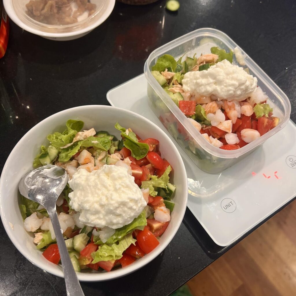 205 cals, 26g protein