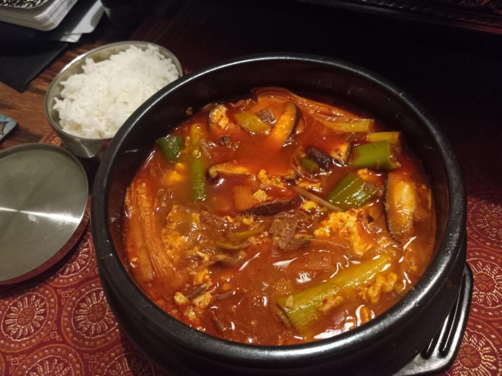 I have such a profound love for 육개장.