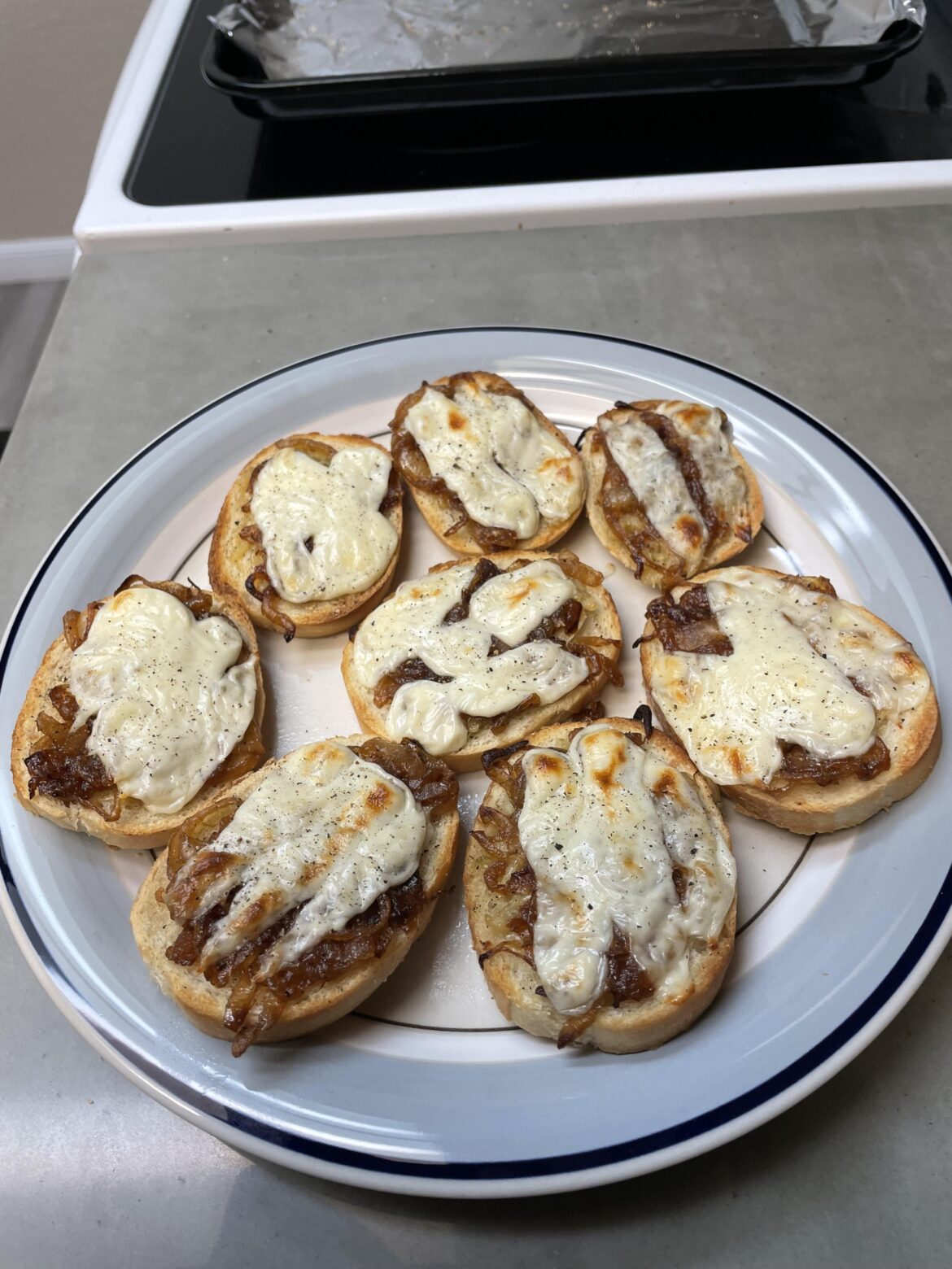 “Roasted garlic French onion soup sliders”