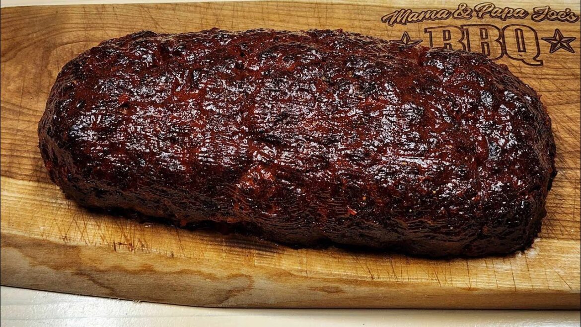 Smoked Meatloaf | Garlic Roasted Mashed Potatoes | Comfort Food