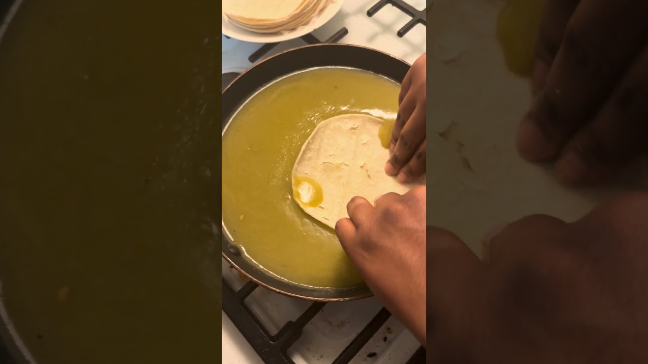 How to Make Cheesy Green Chicken Enchiladas Easy and Delicious Recipe