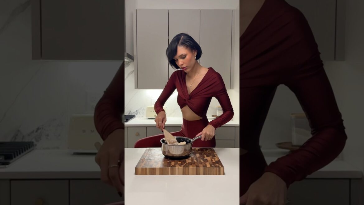 Nara Smith Makes Churros from Scratch