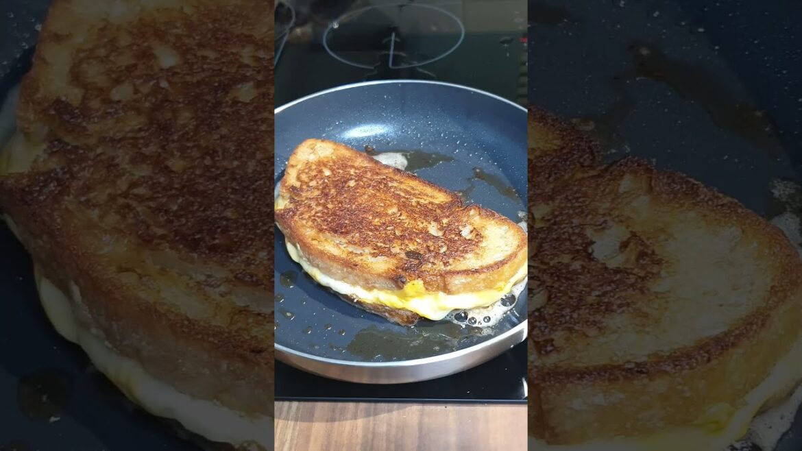 This GRILLED CHEESE will make you HAPPY