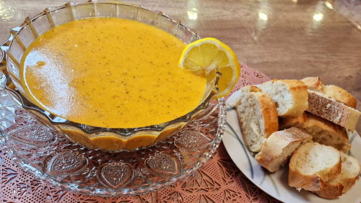 شوربة عدس بالخضار التركية لذيذة وسريعة