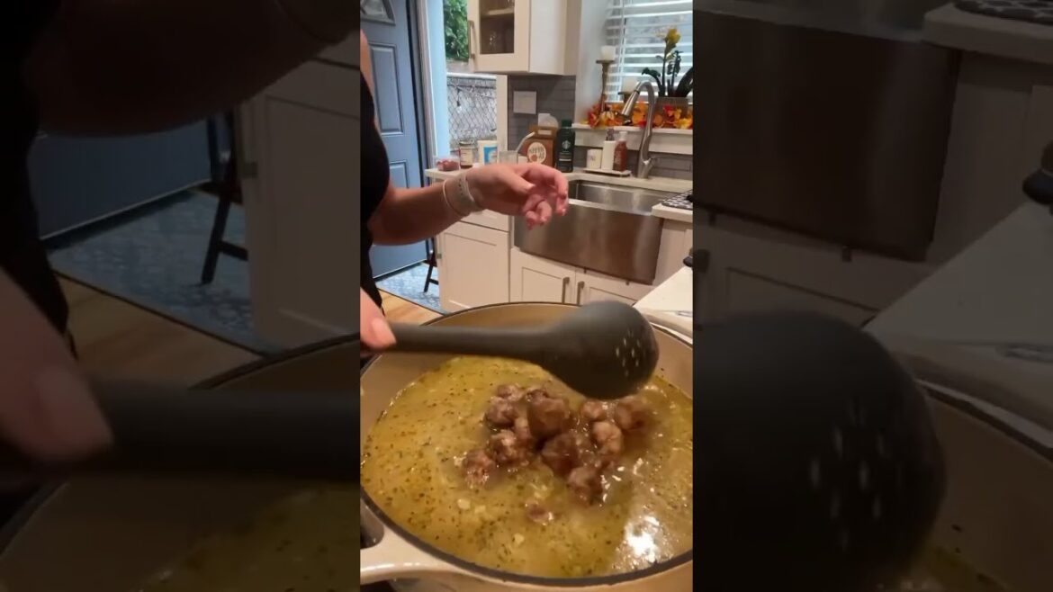 “Hearty Italian Wedding Soup | A Bowl of Comfort and Flavor!” #easyrecipes #healthyrecipes "Hearty Italian Wedding Soup | A Bowl of Comfort and Flavor!" #easyrecipes #healthyrecipes