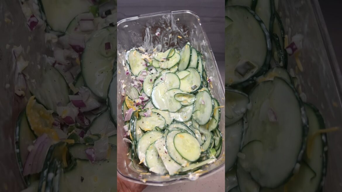 Jalapeño popper cucumber salad | Recipe from @logaagm Jalapeño popper cucumber salad | Recipe from @logaagm