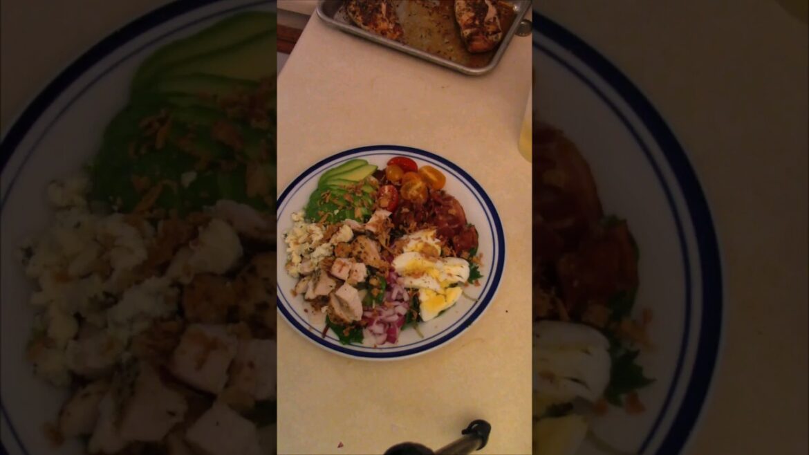 how to make a cobb salad #shorts how to make a cobb salad #shorts