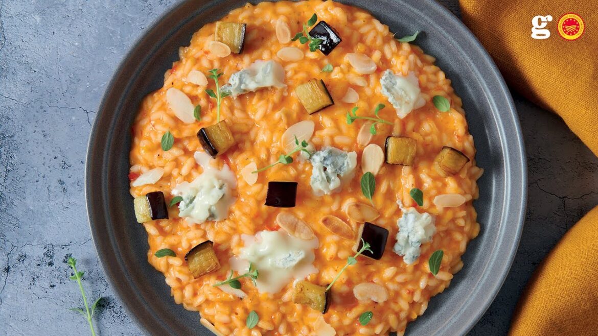 Creamy risotto with Gorgonzola PDO, peppers and aubergines