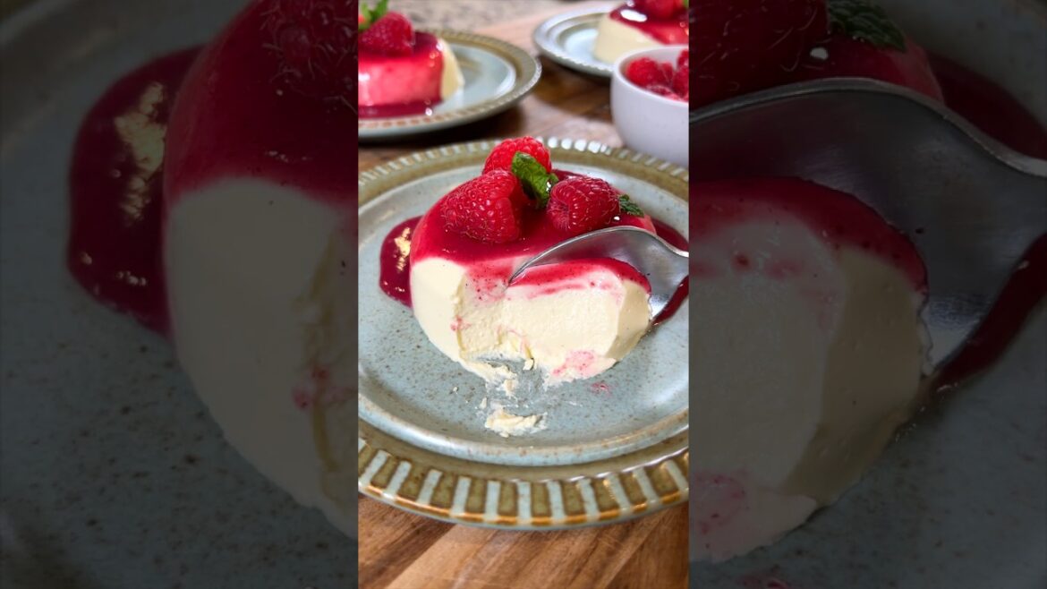 This Panna Cotta needs to be on your holiday table #dessert #holiday #recipe