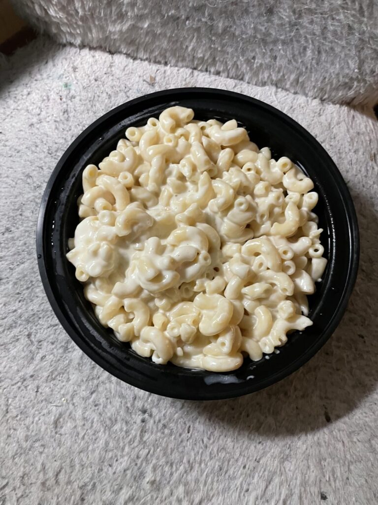 Calories in this mac n cheese? I think its white american cheese if it helps!!