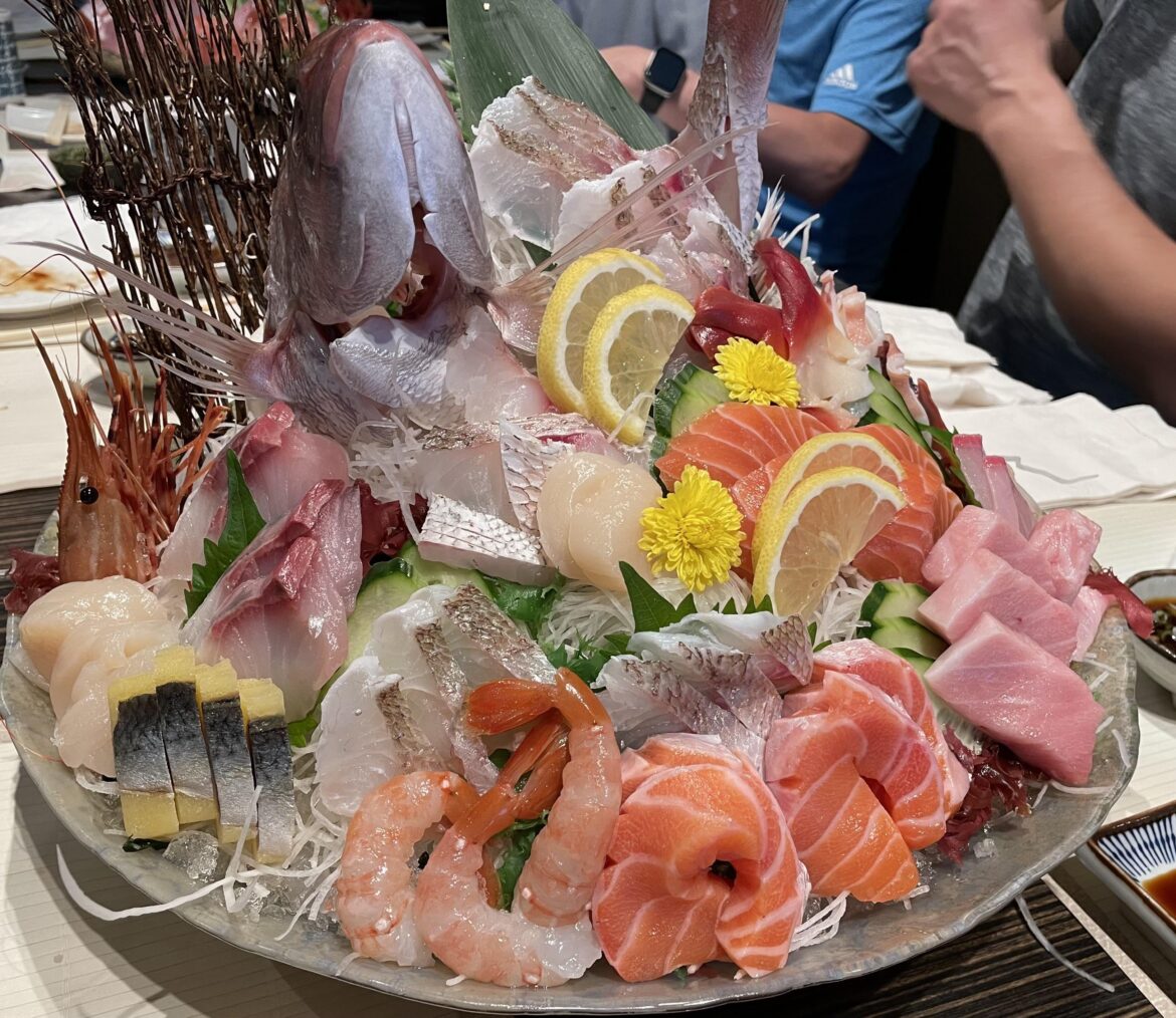 Biggest platter i’ve ever gotten (not all for me tho 😂)