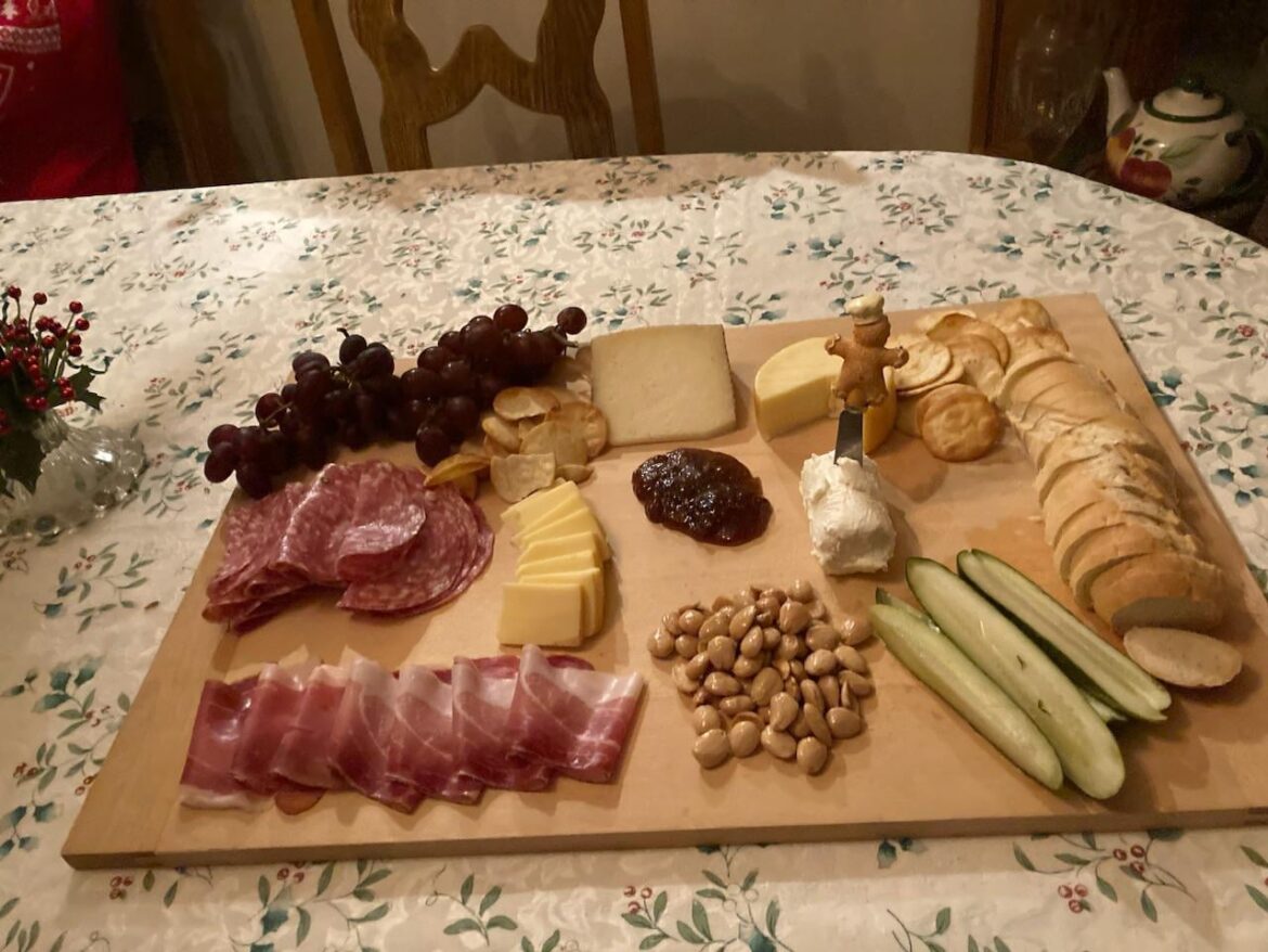 Filling in the white space on my Xmas board