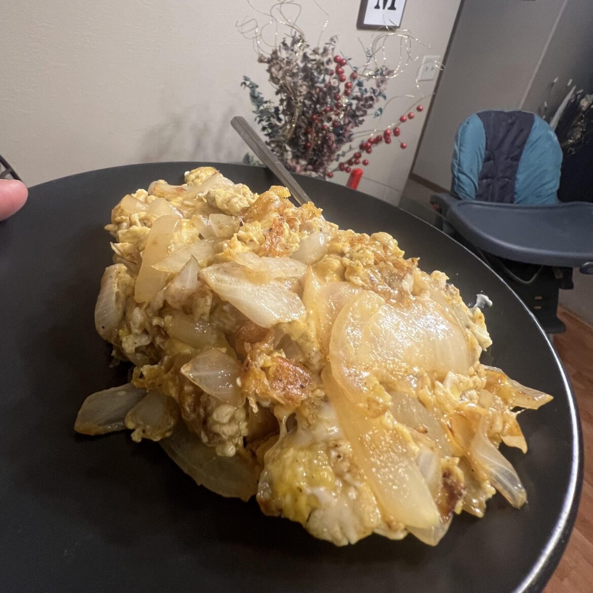 “He put onions in the eggs!” 🤦‍♂️