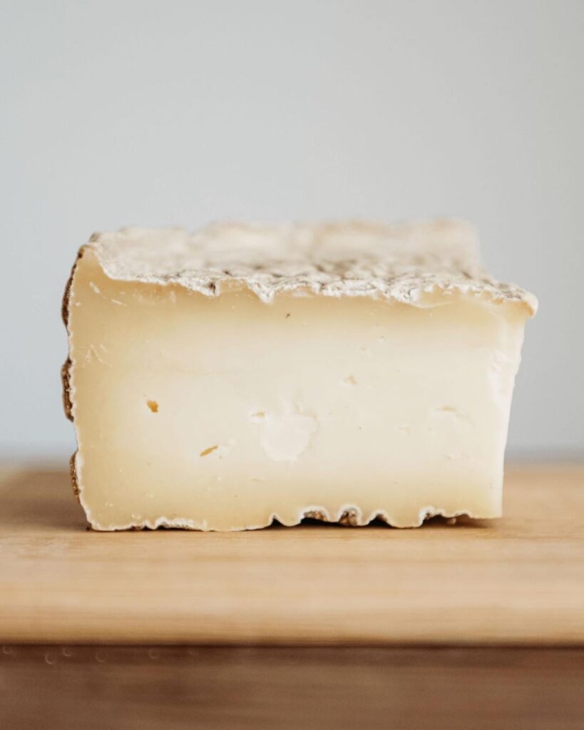 Day 1545 of posting images of cheese until I run out of cheese types: Levon’s Luck