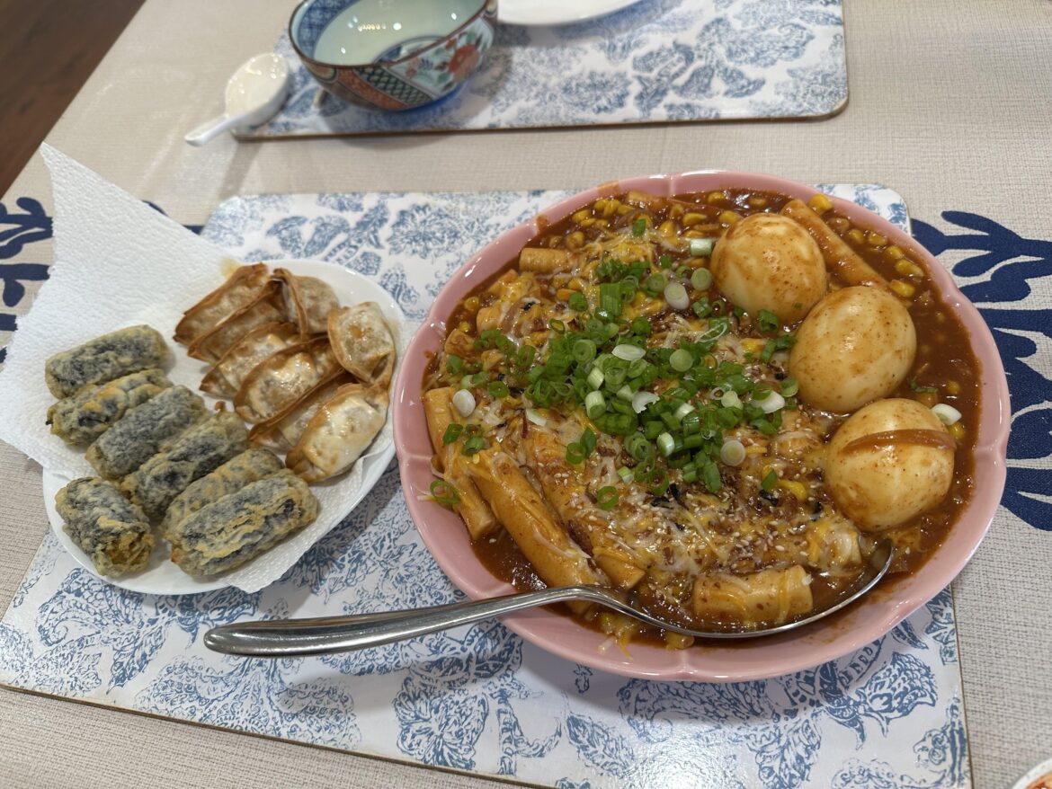 Homemade tteokbokki using wheat tteok