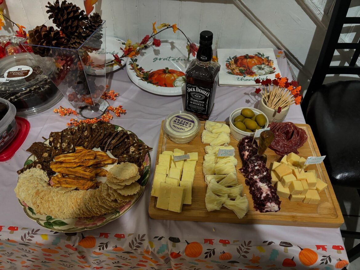 Little Friendsgiving Board