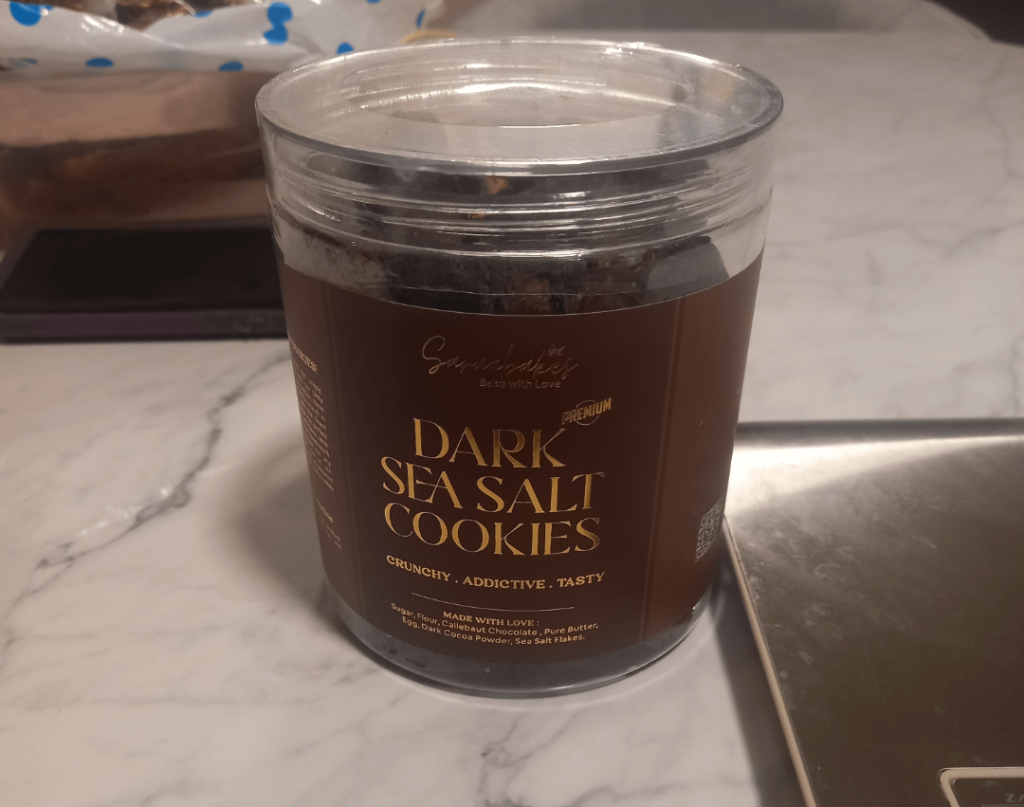 How many calories are in these 8g Dark Sea Salt Cookies by Saraabakes