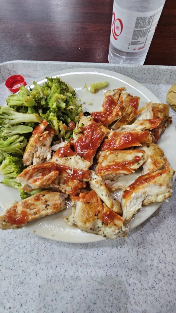 Three chicken breast w broccoli