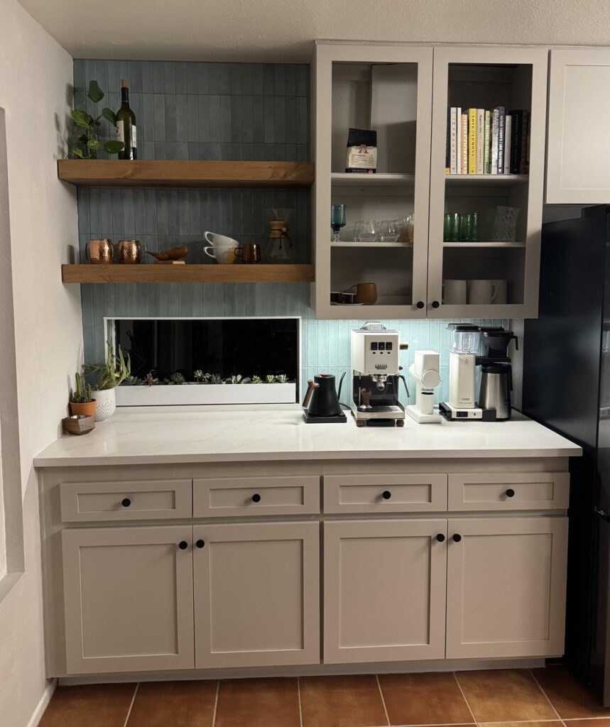 New kitchen,  new station