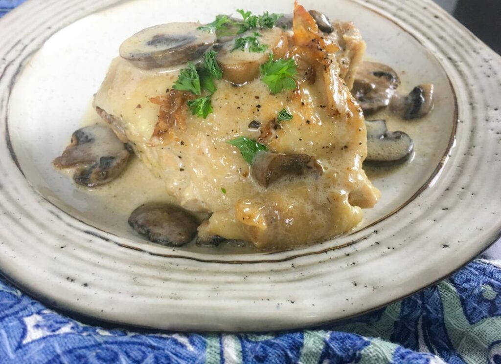 Keto Chicken Thighs with Creamy Mushroom Sauce