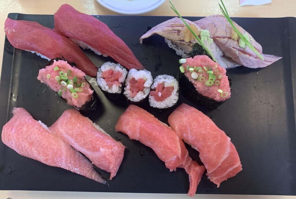 Late night sushi 🍣 again.