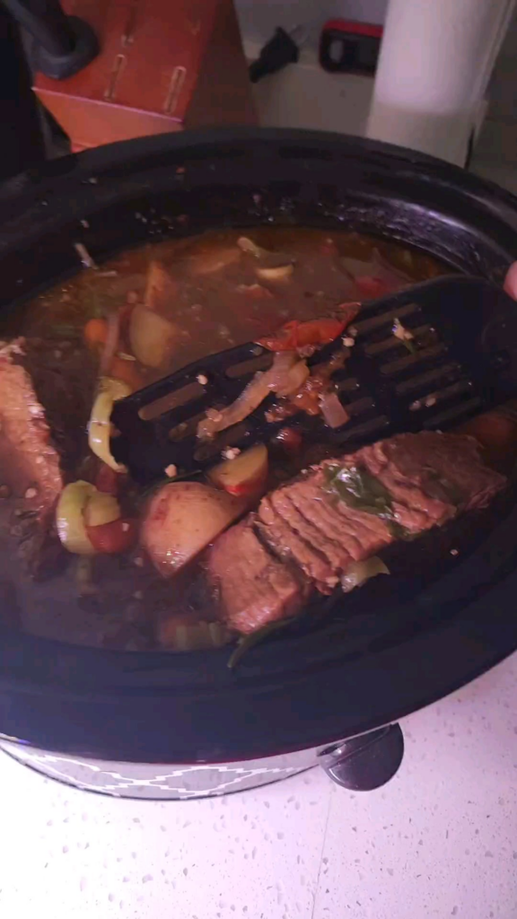 Here is a better video of mama's famous pot roast .