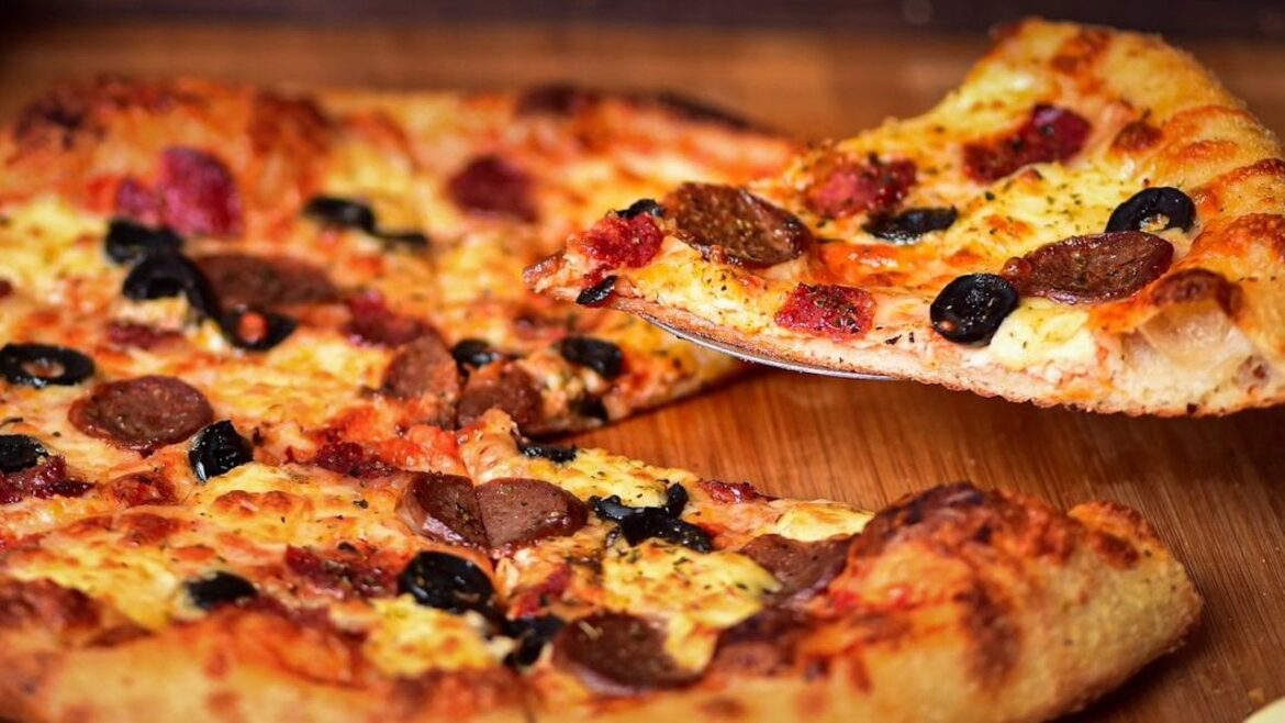 Toronto’s newest secret food alley brings street eats to Queen west (ed: "The Food Alley" on Queen West)