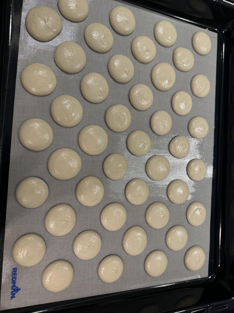 Second attempt at macaron without cocoa powder