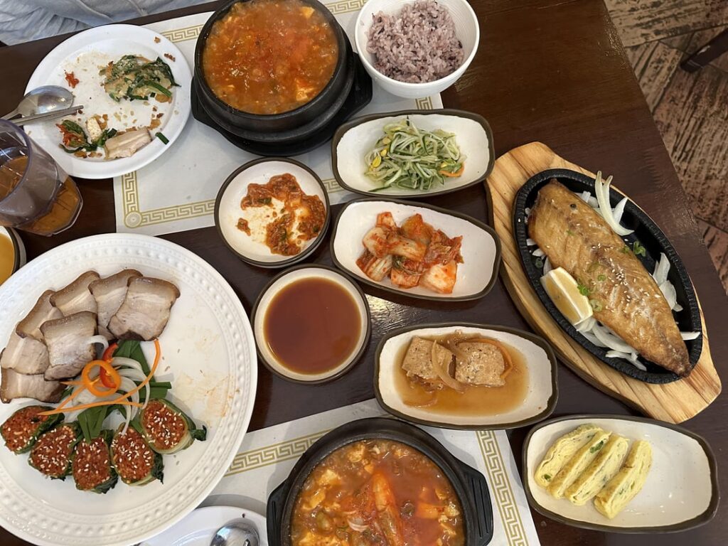 Update: ordered things at a homemade tofu restaurant, I’ll be going back again plus had a really interesting kimchee cabbage roll! Also, isn’t bossam normally served with veg?