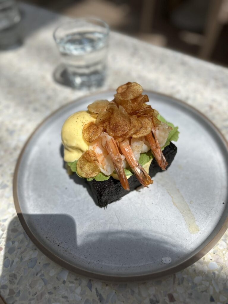calories in this prawn benedict?