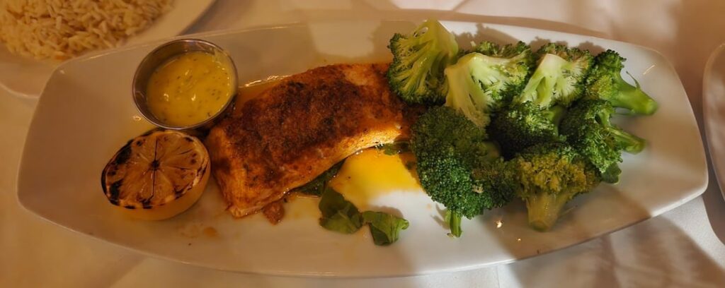 1300? Calories in salmon and pizza?