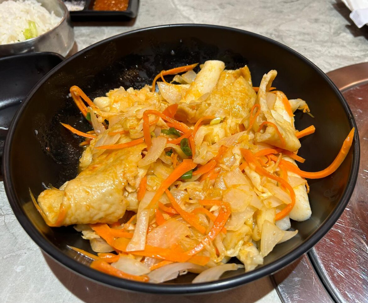 Is tteokbokki supposed to be this pale?