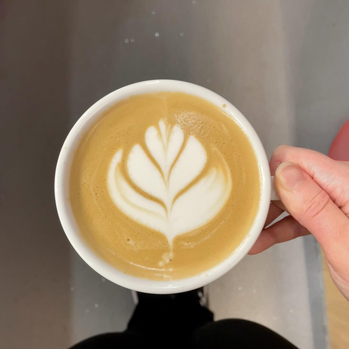 my work only offers takeaway cups, so to do latte art in a proper cup is a treat!!