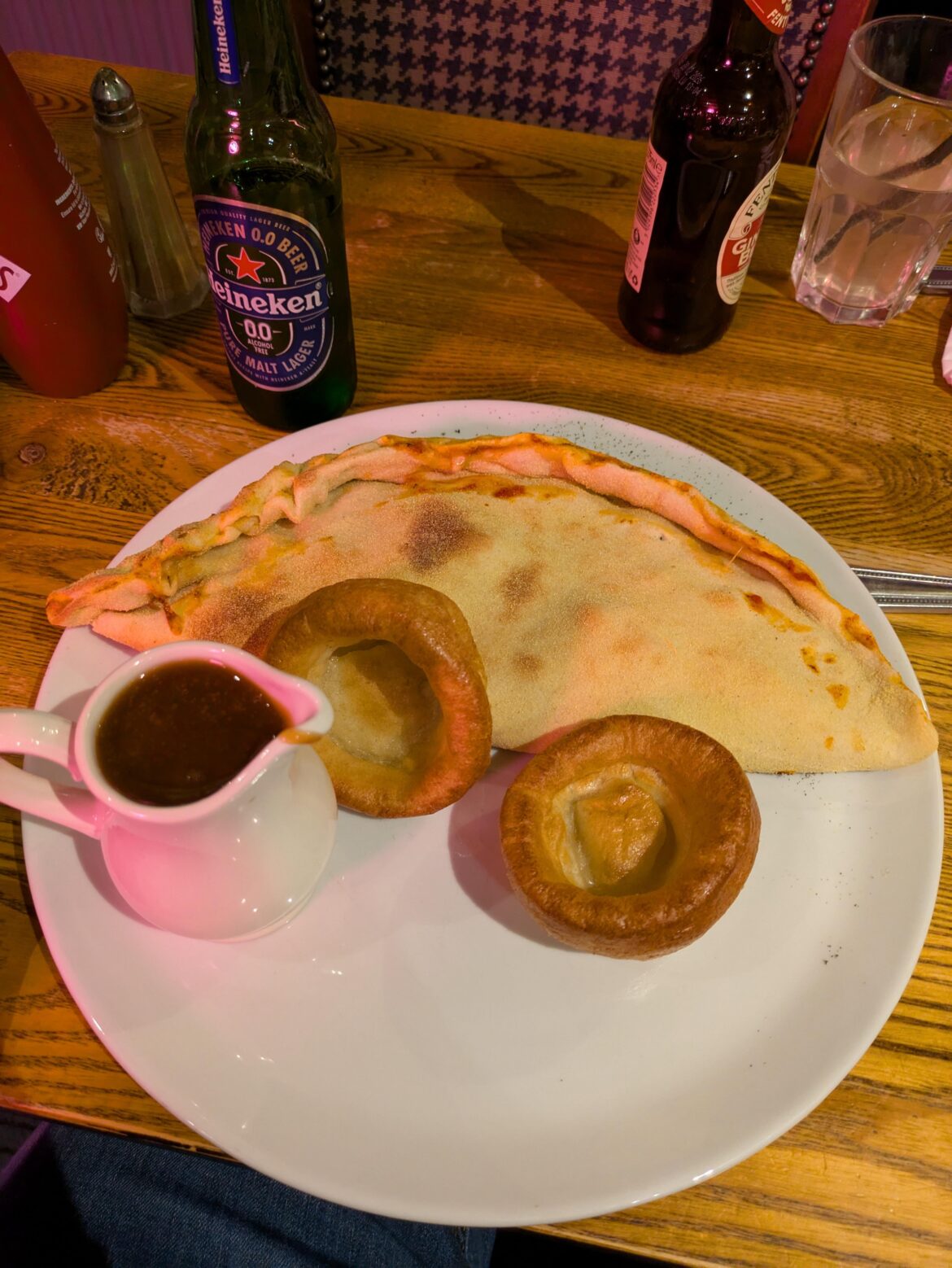 Carvery calzone, filled with roast meats from the carvery, mozzarella and red onion. Served with 2 Yorkshire puddings and gravy