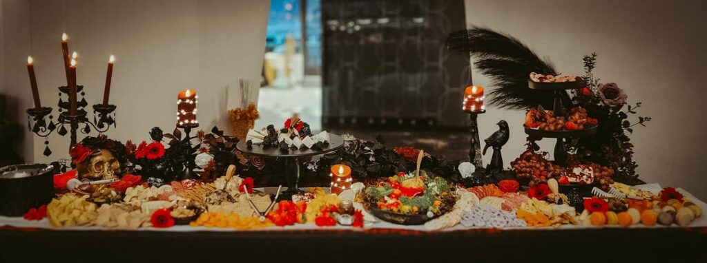 Halloween weddings are now my absolute favorite thing.