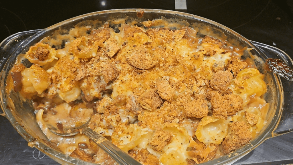 Got bored created french onion Mac and cheese