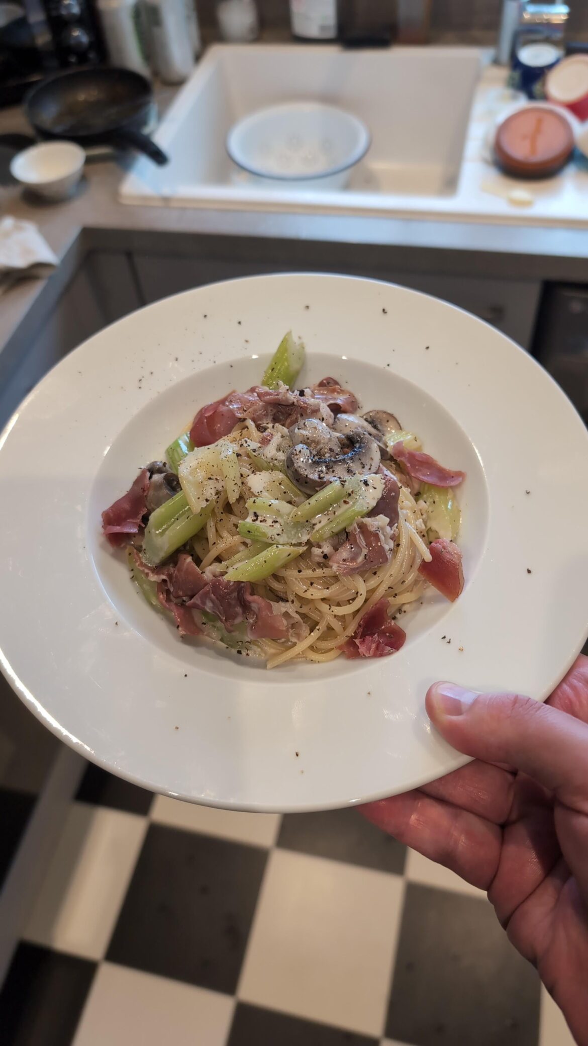 Prosciutto lemon cream pasta