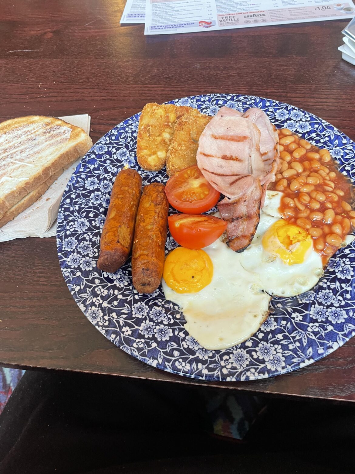Wetherspoons Tredegar large breakfast with tomatoes