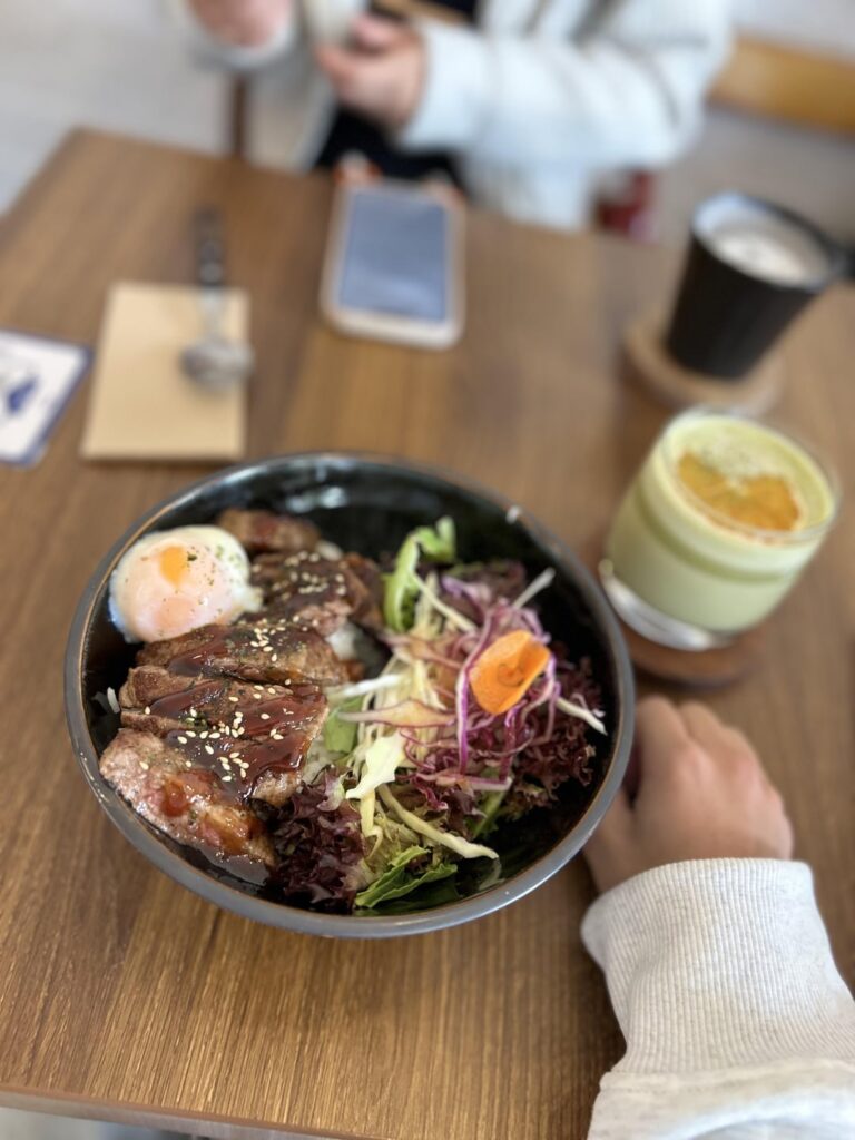 this beef steak don with almond matcha latte?