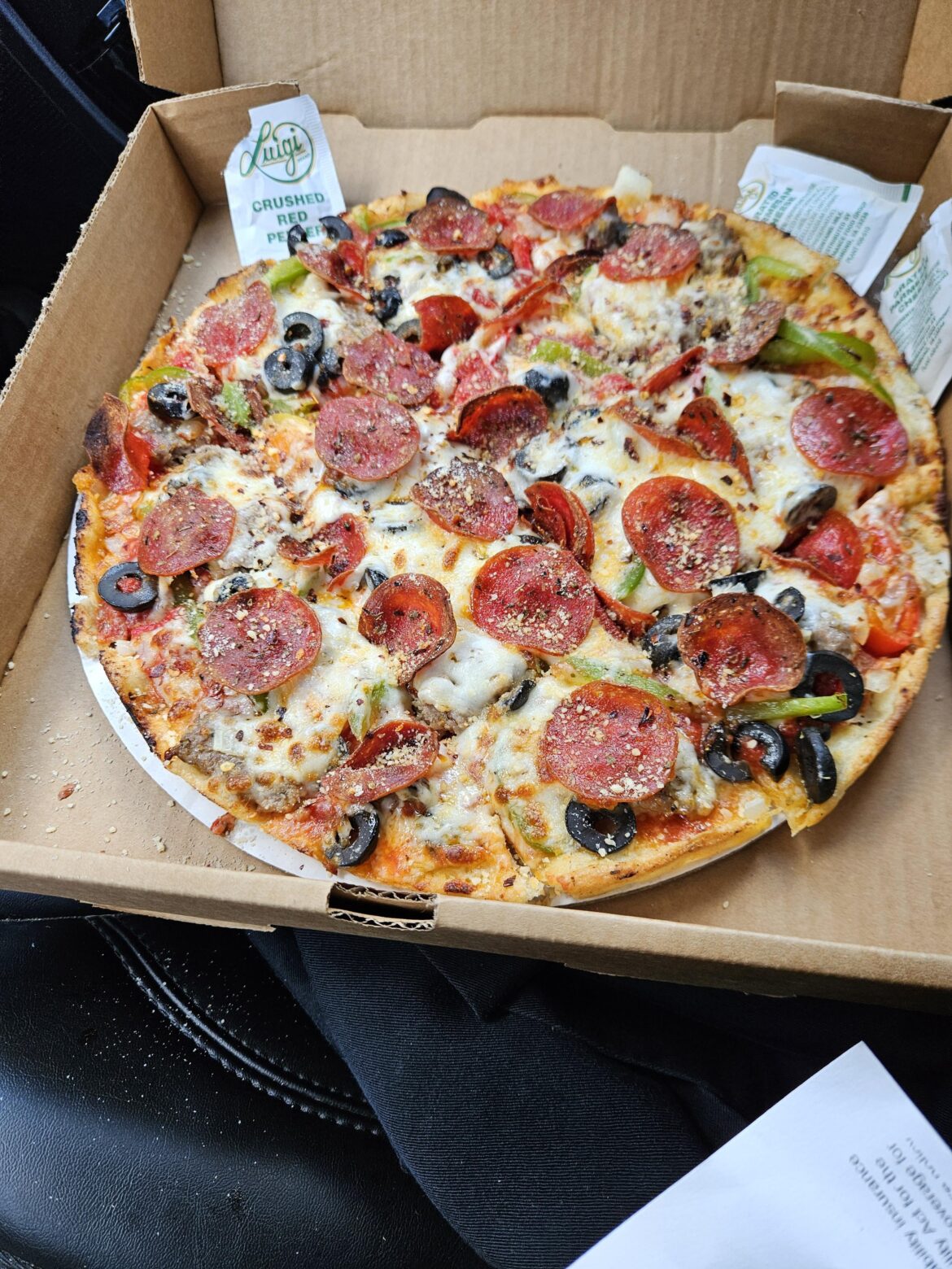 Lefty's pizza lakeway