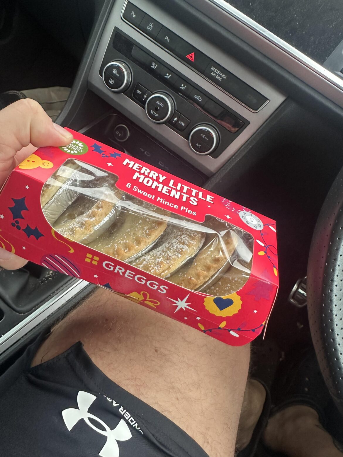 Just had too …. 🎅 🥧 🩵